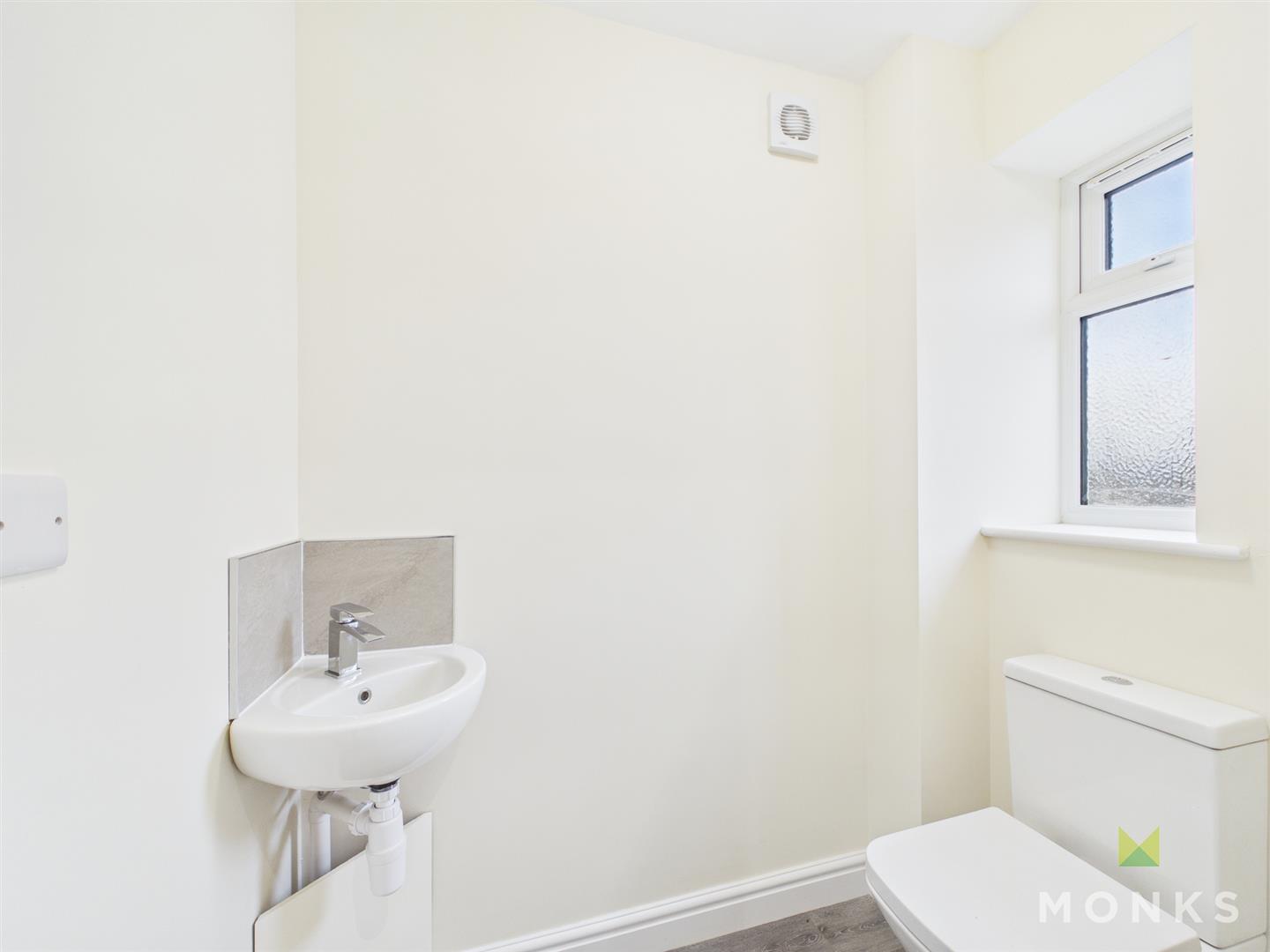 17 Queensway, Shrewsbury, SY4 1BD For Sale